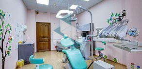 Стоматология Dental Dream на метро Баррикадная