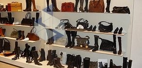Магазин обуви и кожгалантереи Bouton Shoes в ТЦ Светлановский