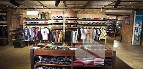 Магазин стрит-одежды 21 shop на Большой Конюшенной улице