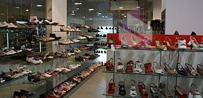 Магазин обуви Rieker в ТЦ Золотая миля