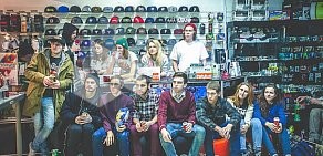 Магазин товаров для скейтбординга и молодежной одежды Сквот