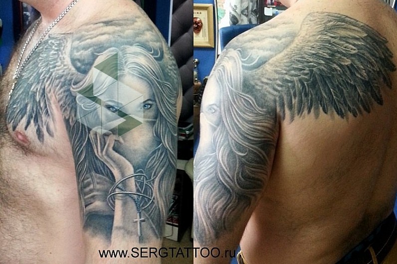 Татуировка ангел на плече