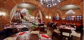 Ресторан Sevilla в отеле Sokos Hotel Palace Bridge
