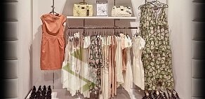 Магазин женской одежды LOVE REPUBLIC в ТЦ Академ-Парк