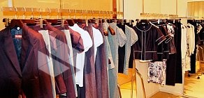 Магазин женской одежды Max Mara в ТЦ Смоленский Пассаж