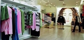 Магазин одежды Benetton в ТЦ МеГа