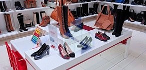 Салон обуви и аксессуаров Milana в ТЦ Космопорт